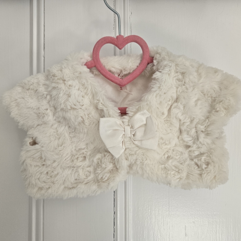 Luxurious Creamy White Faux Fur Bolero/Shrug by CHEROKEE (6-9 months) 🤍